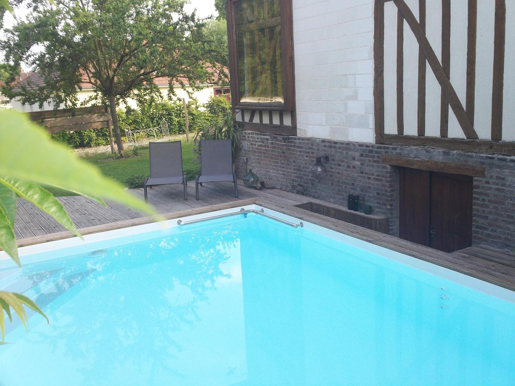 Sous Les Toits Bed & Breakfast Dosches Exterior photo